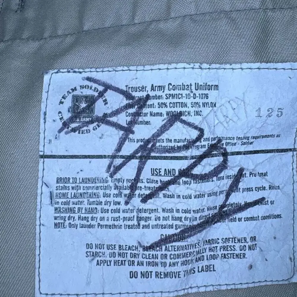 U.S. Army Woolrich ACU Digital Camo Combat Uniform Trousers Medium Regular